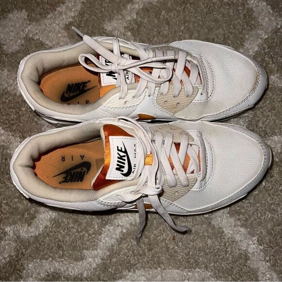 Nike Air size 8 shoe - Picture 6 of 8